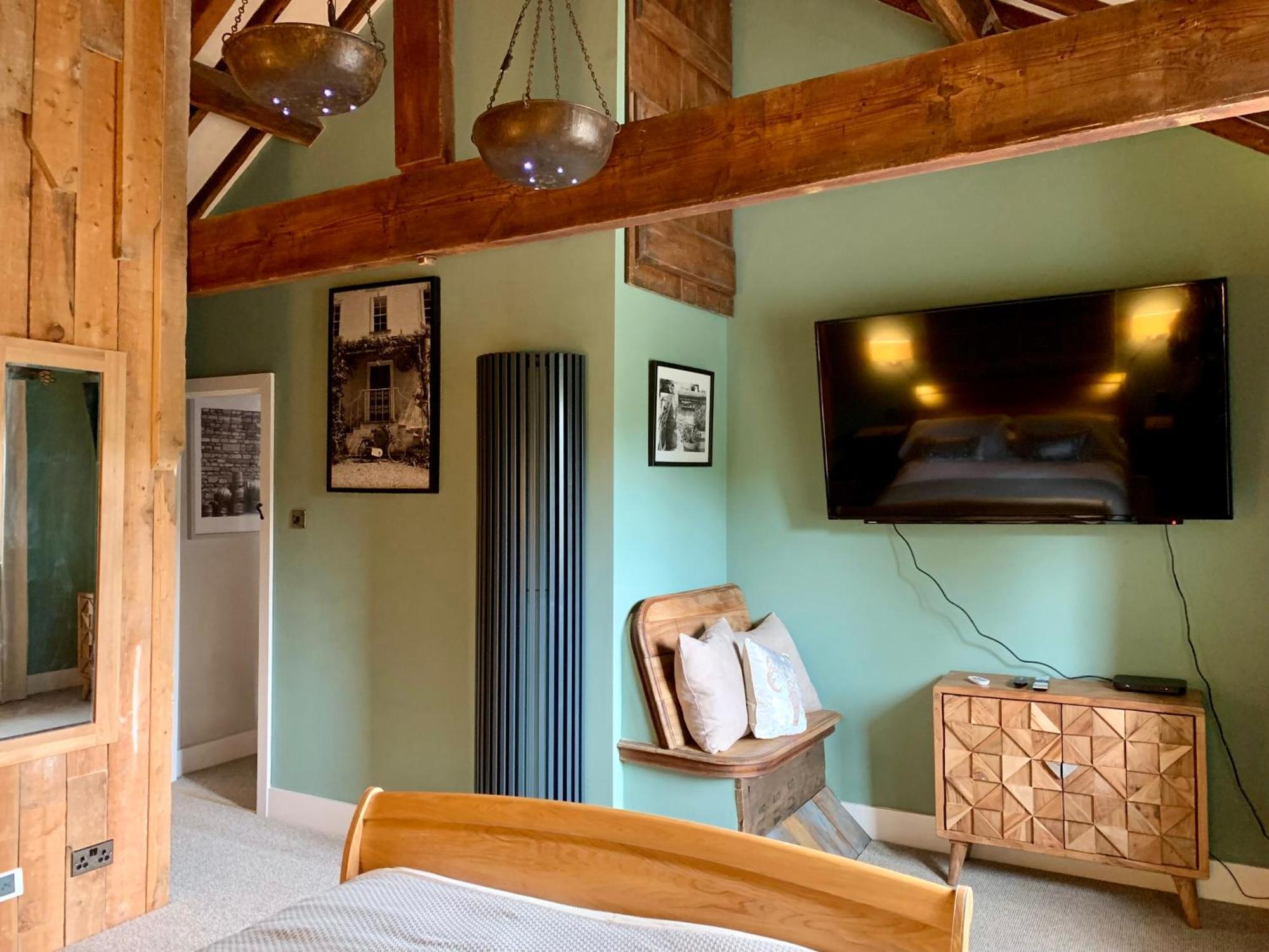 Apartamento The Coach House And The Stable Woodchester Habitación foto
