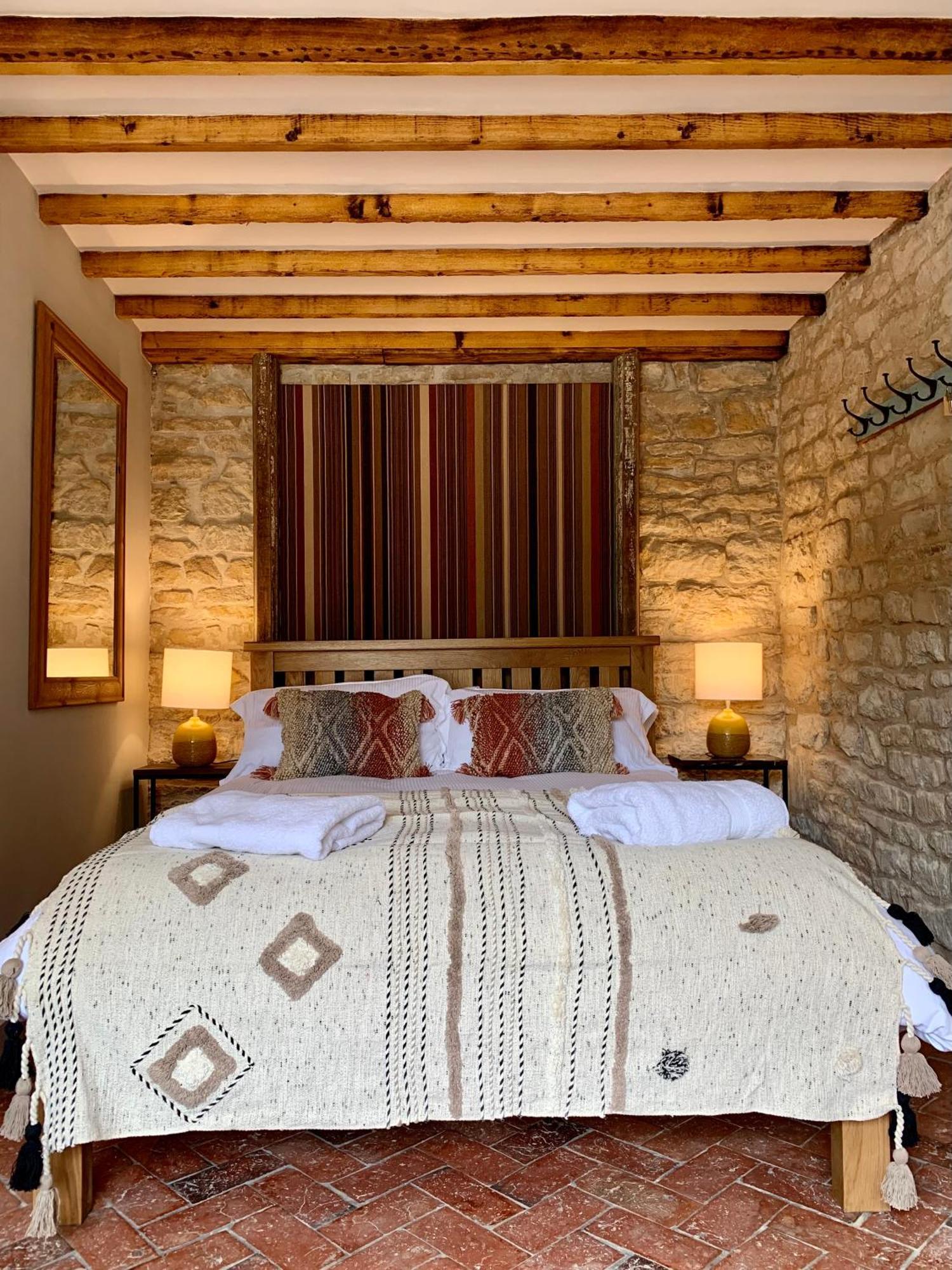 Apartamento The Coach House And The Stable Woodchester Habitación foto